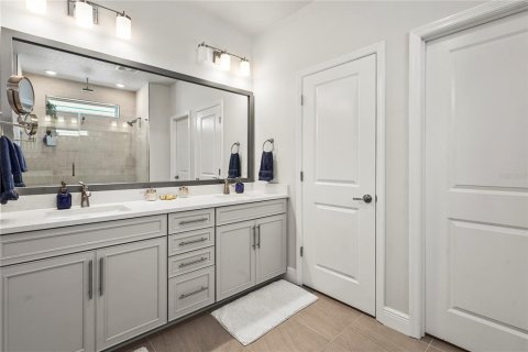 House in Sarasota, Florida 3 bedrooms, 192.31 sq.m. № 1524680 - photo 7