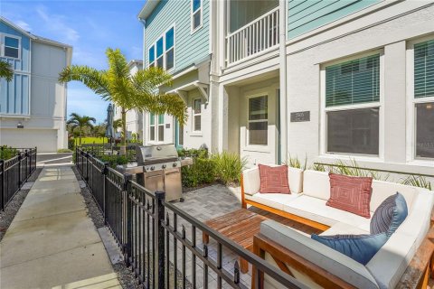 House in Sarasota, Florida 3 bedrooms, 192.31 sq.m. № 1524680 - photo 12