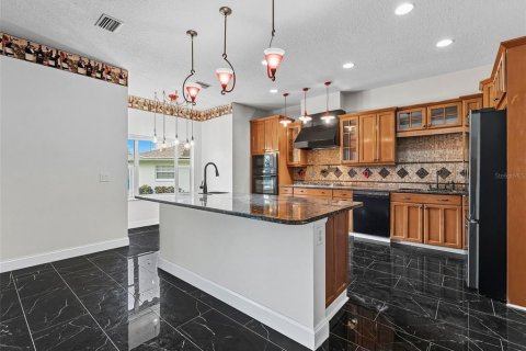 House in Bradenton, Florida 3 bedrooms, 269.79 sq.m. № 1903099 - photo 9