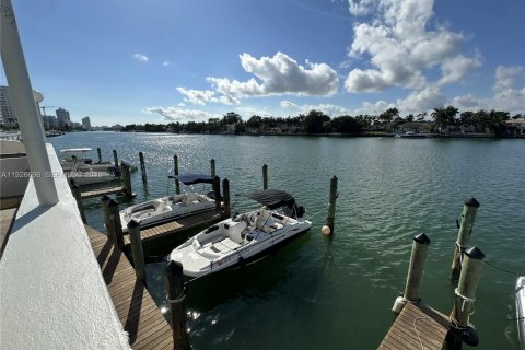 Copropriété à louer à Miami Beach, Floride: 1 chambre, 79.43 m2 № 1986644 - photo 19