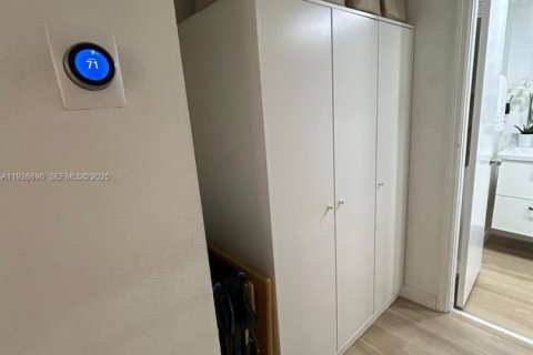 Copropriété à louer à Miami Beach, Floride: 1 chambre, 79.43 m2 № 1986644 - photo 16