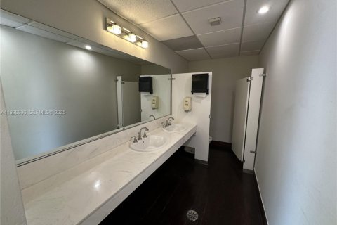 Copropriété à louer à Miami Beach, Floride: 1 chambre, 79.43 m2 № 1986644 - photo 24