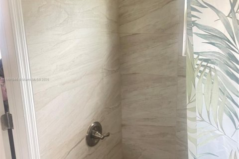 Appartement à louer à Hollywood, Floride: 2 chambres, 126.53 m2 № 1943934 - photo 16