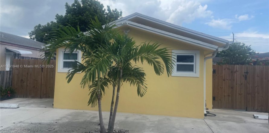 Appartement à Hollywood, Floride 2 chambres, 126.53 m2 № 1943934