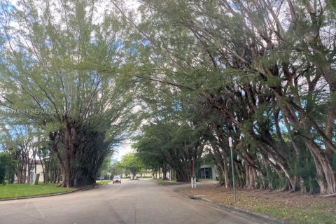 Condo in Margate, Florida, 1 bedroom  № 1988323 - photo 10