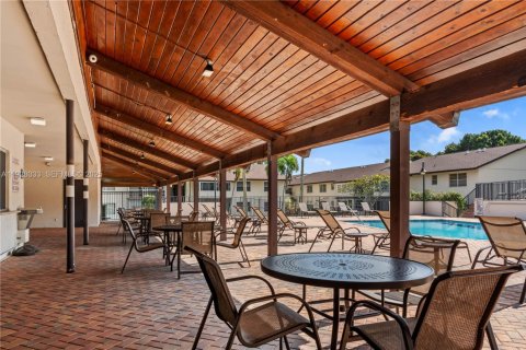 Condo in Margate, Florida, 1 bedroom  № 1988323 - photo 19