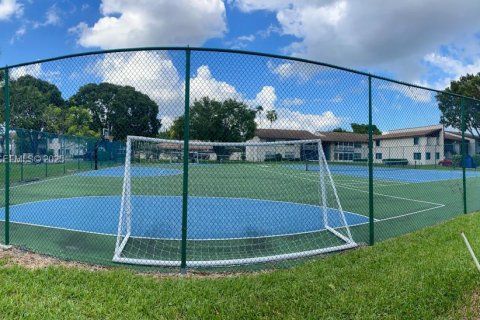 Condo in Margate, Florida, 1 bedroom  № 1988323 - photo 11