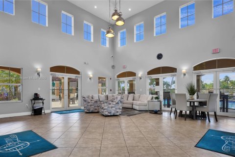 Купить таунхаус в Майами, Флорида 3 спальни, 158.86м2, № 1965557 - фото 17