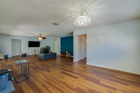 Villa ou maison à vendre à DeLand, Floride: 3 chambres, 149.02 m2 № 2287771 - photo 15