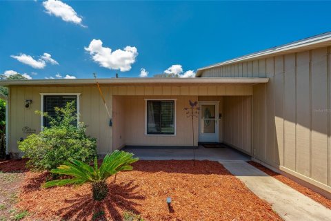 Villa ou maison à vendre à DeLand, Floride: 3 chambres, 149.02 m2 № 2287771 - photo 2
