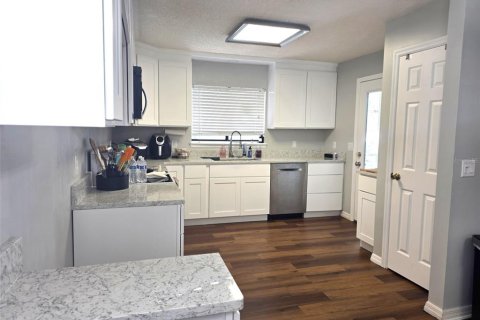 Villa ou maison à vendre à DeLand, Floride: 3 chambres, 149.02 m2 № 2287771 - photo 18