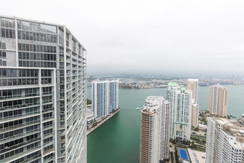 Condo in Miami, Florida, 1 bedroom  № 1999479 - photo 16