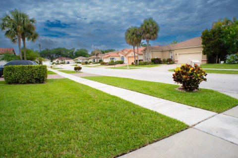 Villa ou maison à vendre à Lake Worth, Floride: 2 chambres, 157.93 m2 № 2190995 - photo 3