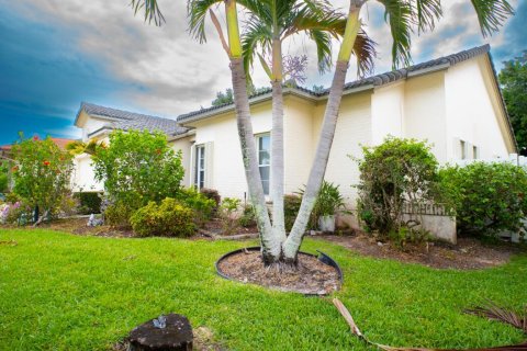 Villa ou maison à vendre à Lake Worth, Floride: 2 chambres, 157.93 m2 № 2190995 - photo 4