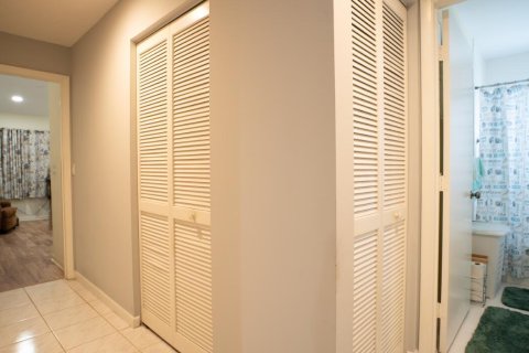 Villa ou maison à vendre à Lake Worth, Floride: 2 chambres, 157.93 m2 № 2190995 - photo 12