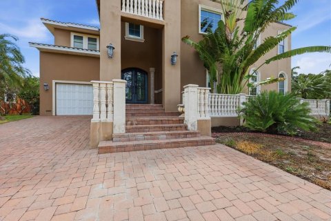 Casa en venta en Apollo Beach, Florida, 5 dormitorios, 662.21 m2 № 2278090 - foto 8