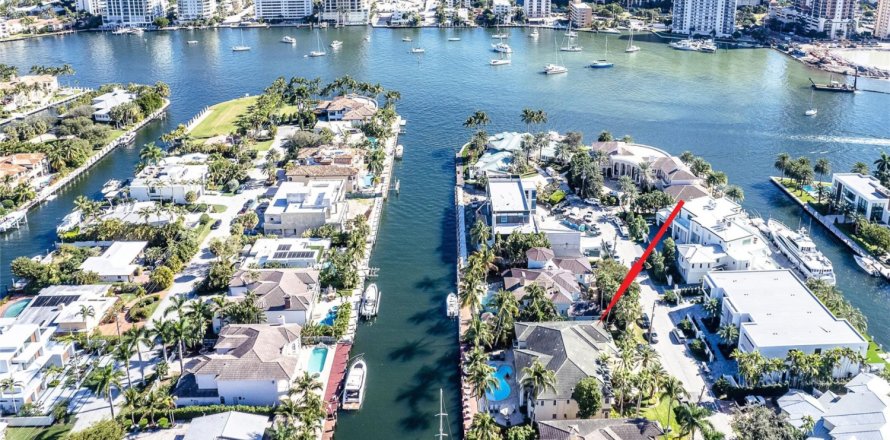 Villa ou maison à Fort Lauderdale, Floride 7 chambres, 585.38 m2 № 966145
