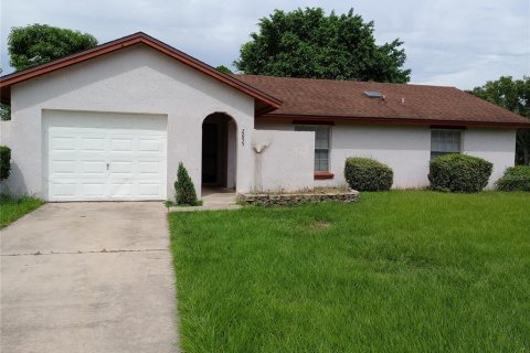 House in Orlando, Florida 2 bedrooms, 111.58 sq.m. № 2353425