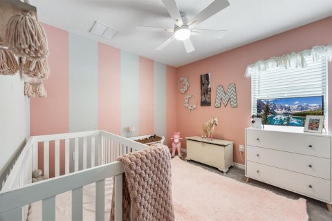 House in FREEDOM CROSSINGS PRESERVE

 in Ocala, Florida 4 bedrooms, 185.8 sq.m. № 1829779 - photo 14