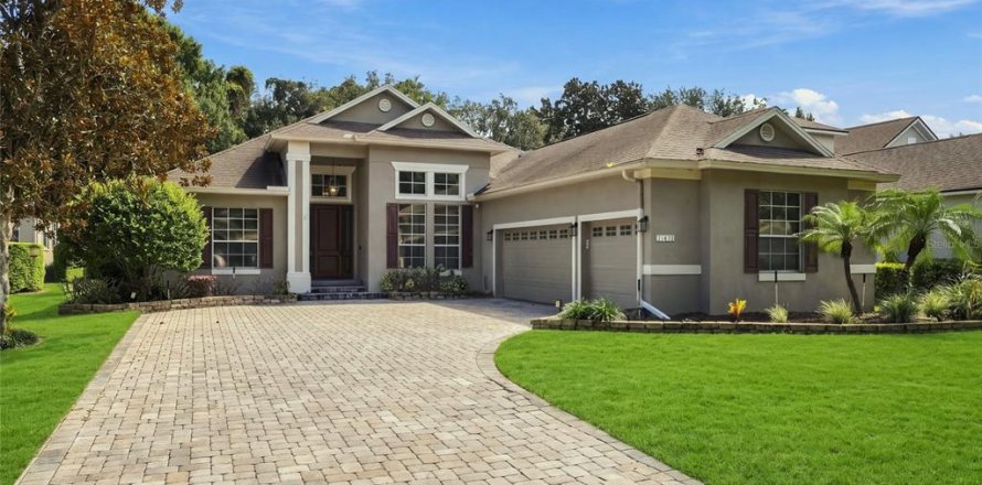 House in Windermere, Florida 3 bedrooms, 215.25 sq.m. № 2403679