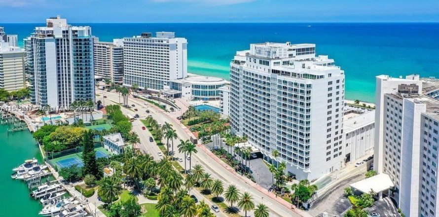 Estudio en el Condominio en Miami Beach, Florida  № 1692572