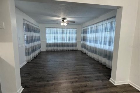 House in Beverly Hills, Florida 2 bedrooms, 126.9 sq.m. № 2166045 - photo 2