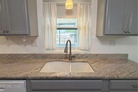 House in Beverly Hills, Florida 2 bedrooms, 126.9 sq.m. № 2166045 - photo 7