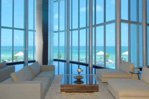 Condo in Sunny Isles Beach, Florida, 4 bedrooms  № 2172702