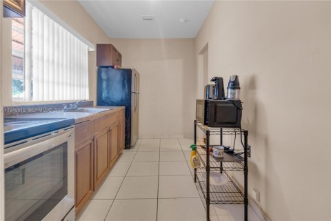 Villa ou maison à vendre à Miami, Floride: 2 chambres, 74.69 m2 № 2005215 - photo 5