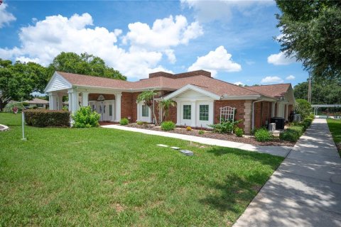 House in Lakeland, Florida 2 bedrooms, 104.33 sq.m. № 2221843 - photo 19