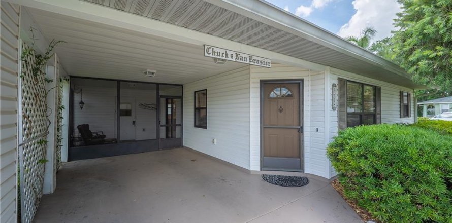 House in Lakeland, Florida 2 bedrooms, 104.33 sq.m. № 2221843