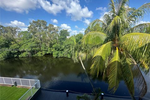 Снять в аренду квартиру в Форт-Лодердейл, Флорида № 2044196 - фото 16