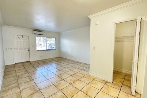 Снять в аренду квартиру в Форт-Лодердейл, Флорида № 2044196 - фото 8