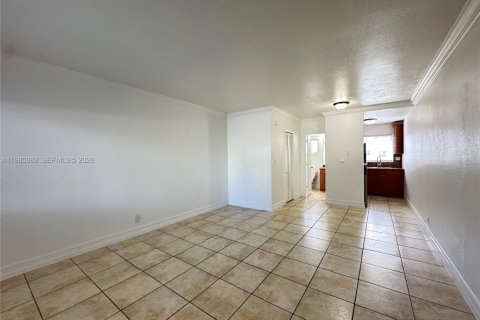 Снять в аренду квартиру в Форт-Лодердейл, Флорида № 2044196 - фото 10