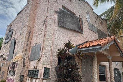 Immobilier commercial à vendre à Miami, Floride: 235.23 m2 № 1881542 - photo 3