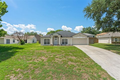 Villa ou maison à Clermont, Floride 3 chambres, 168.15 m2 № 2149671