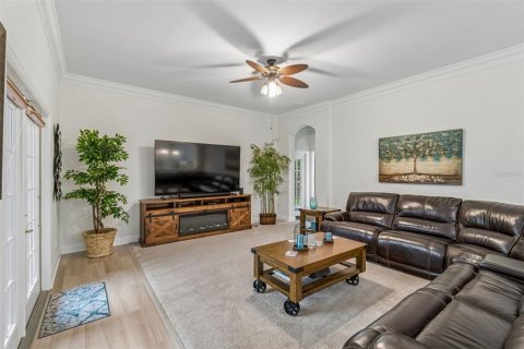 House in Valrico, Florida 4 bedrooms, 252.79 sq.m. № 2289679 - photo 20