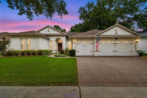 House in Valrico, Florida 4 bedrooms, 252.79 sq.m. № 2289679 - photo 2