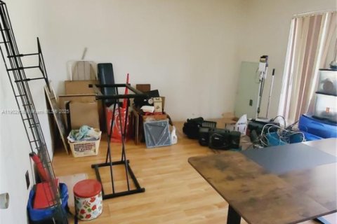 Condo in Miami, Florida, 1 bedroom  № 1954253 - photo 14