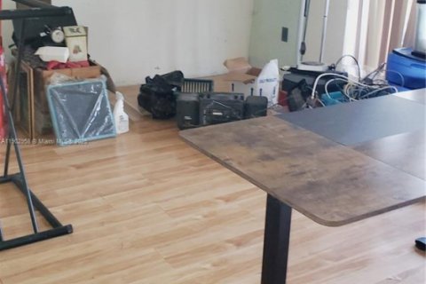 Condo in Miami, Florida, 1 bedroom  № 1954253 - photo 18