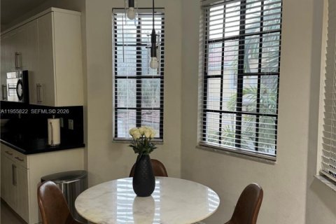 Купить таунхаус в Уэстон, Флорида 4 спальни, 219.25м2, № 2009827 - фото 12