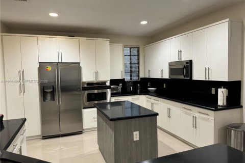 Купить таунхаус в Уэстон, Флорида 4 спальни, 219.25м2, № 2009827 - фото 3