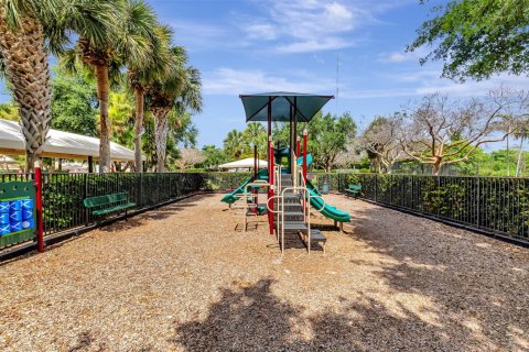 Townhouse in Boynton Beach, Florida 4 bedrooms, 182.65 sq.m. № 2086376 - photo 25