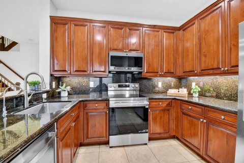 Townhouse in Boynton Beach, Florida 4 bedrooms, 182.65 sq.m. № 2086376 - photo 2