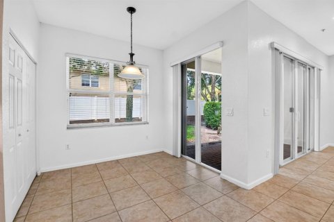 Townhouse in Boynton Beach, Florida 4 bedrooms, 182.65 sq.m. № 2086376 - photo 9