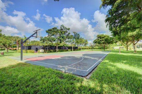 Townhouse in Boynton Beach, Florida 4 bedrooms, 182.65 sq.m. № 2086376 - photo 30