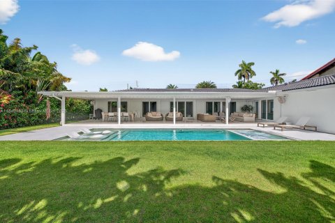 House in Hallandale Beach, Florida 5 bedrooms, 269.32 sq.m. № 1839254 - photo 14