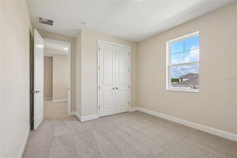 House in Apopka, Florida 5 bedrooms, 346.62 sq.m. № 2202556 - photo 21