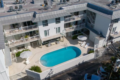 Condominio en venta en Key Biscayne, Florida, 1 dormitorio, 56.67 m2 № 2032046 - foto 10