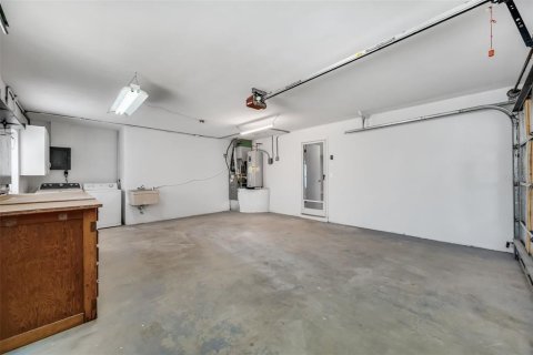 House in Seminole, Florida 3 bedrooms, 138.7 sq.m. № 1555951 - photo 27